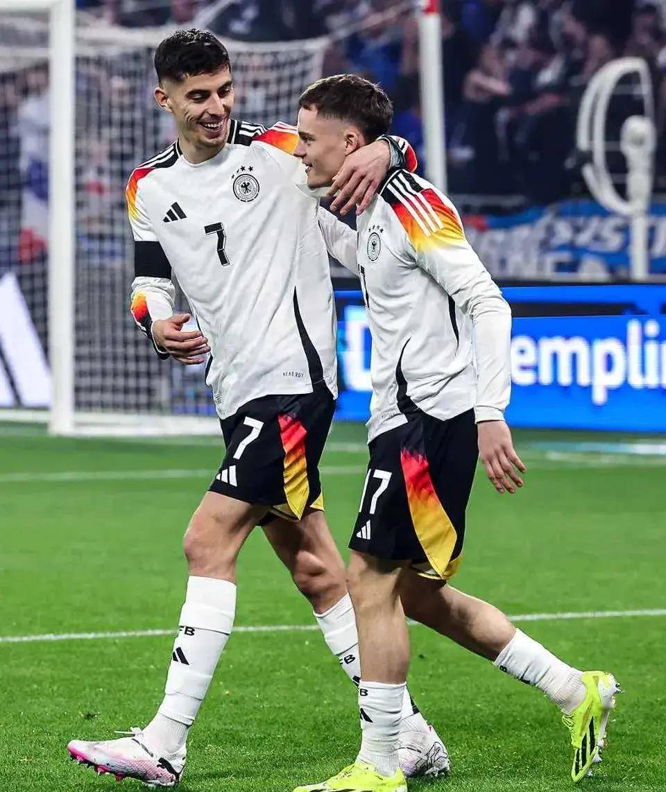 瑞典足球队占得先机领先比赛 瑞典足球队占得先机领先比赛