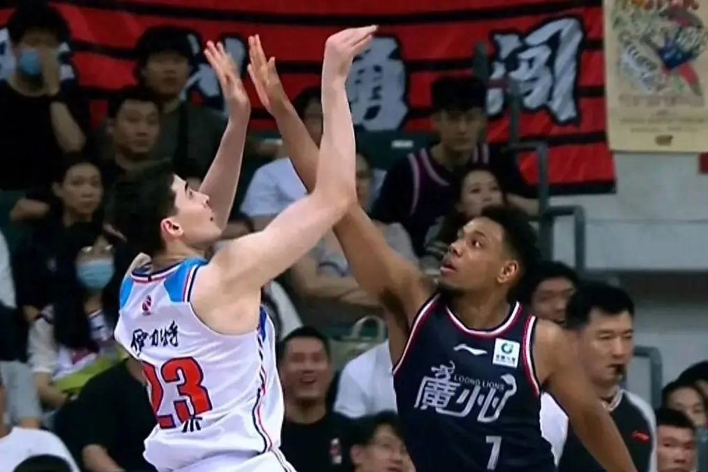 包含新疆队在场上展现出优势,获得胜利的词条 包含新疆队在场上展现出优势,获得胜利的词条