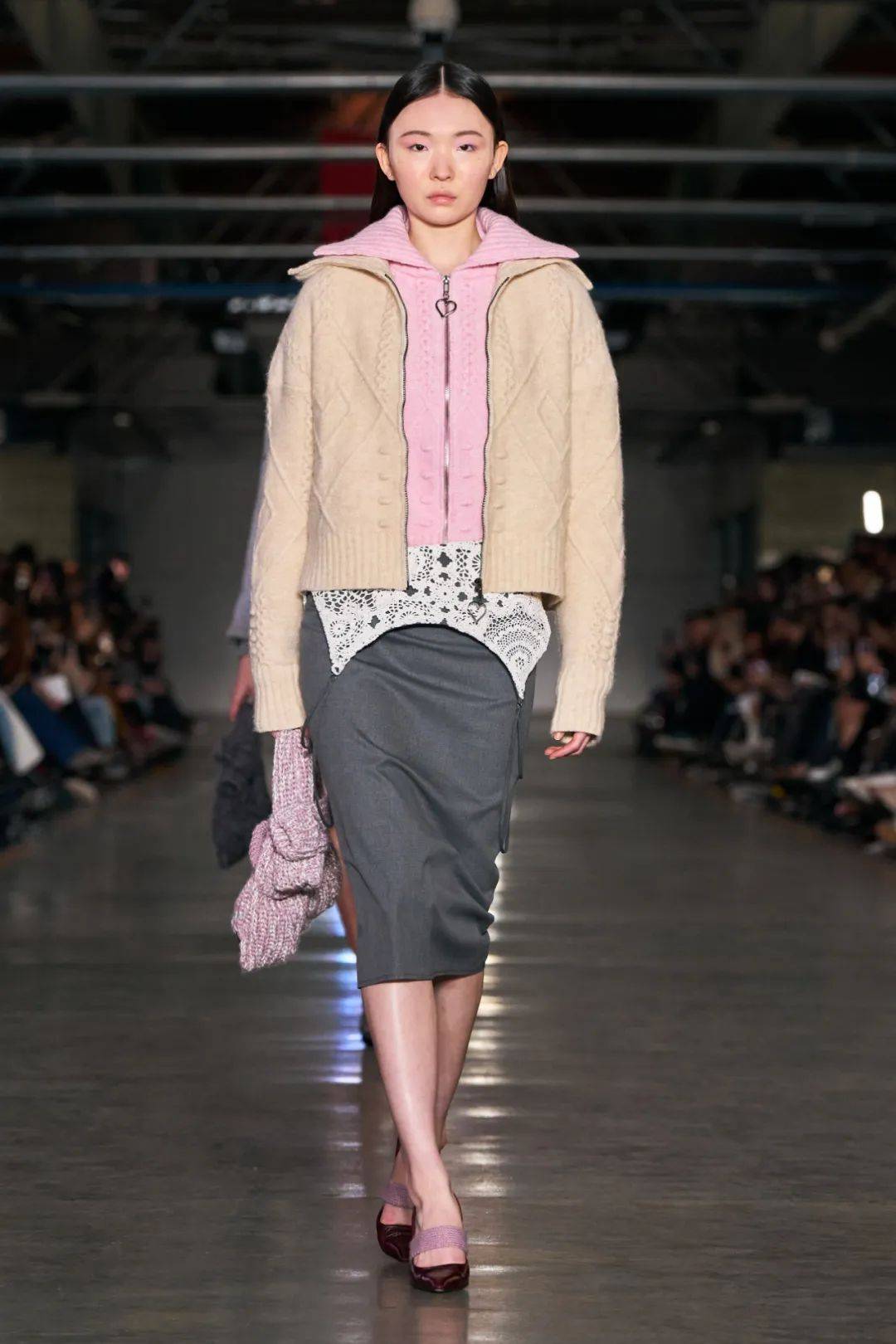 暴力碰撞！极限对抗赛场硝烟弥漫