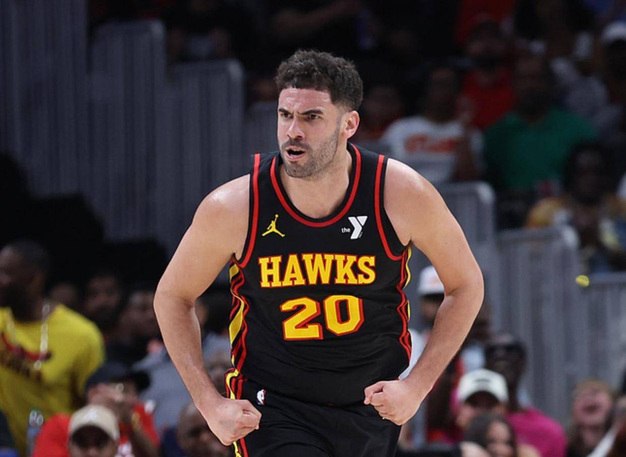 老鹰惊艳全场，绝杀战胜助攻爆棚，西亚卡姆逆转取胜！