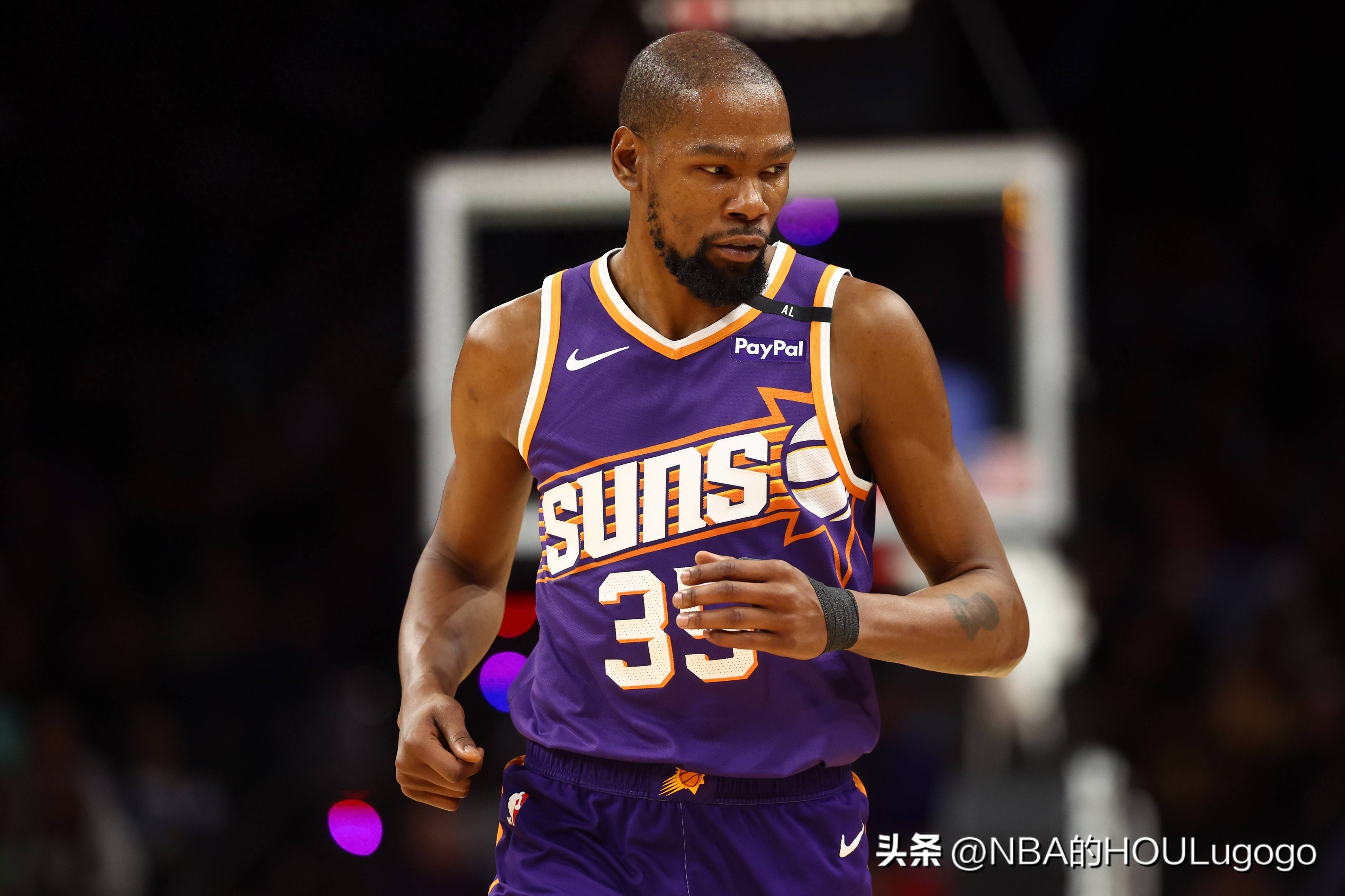 包含杜兰特绝杀时刻，助攻爆棚点燃赛场，鹈鹕迎来胜利！的词条