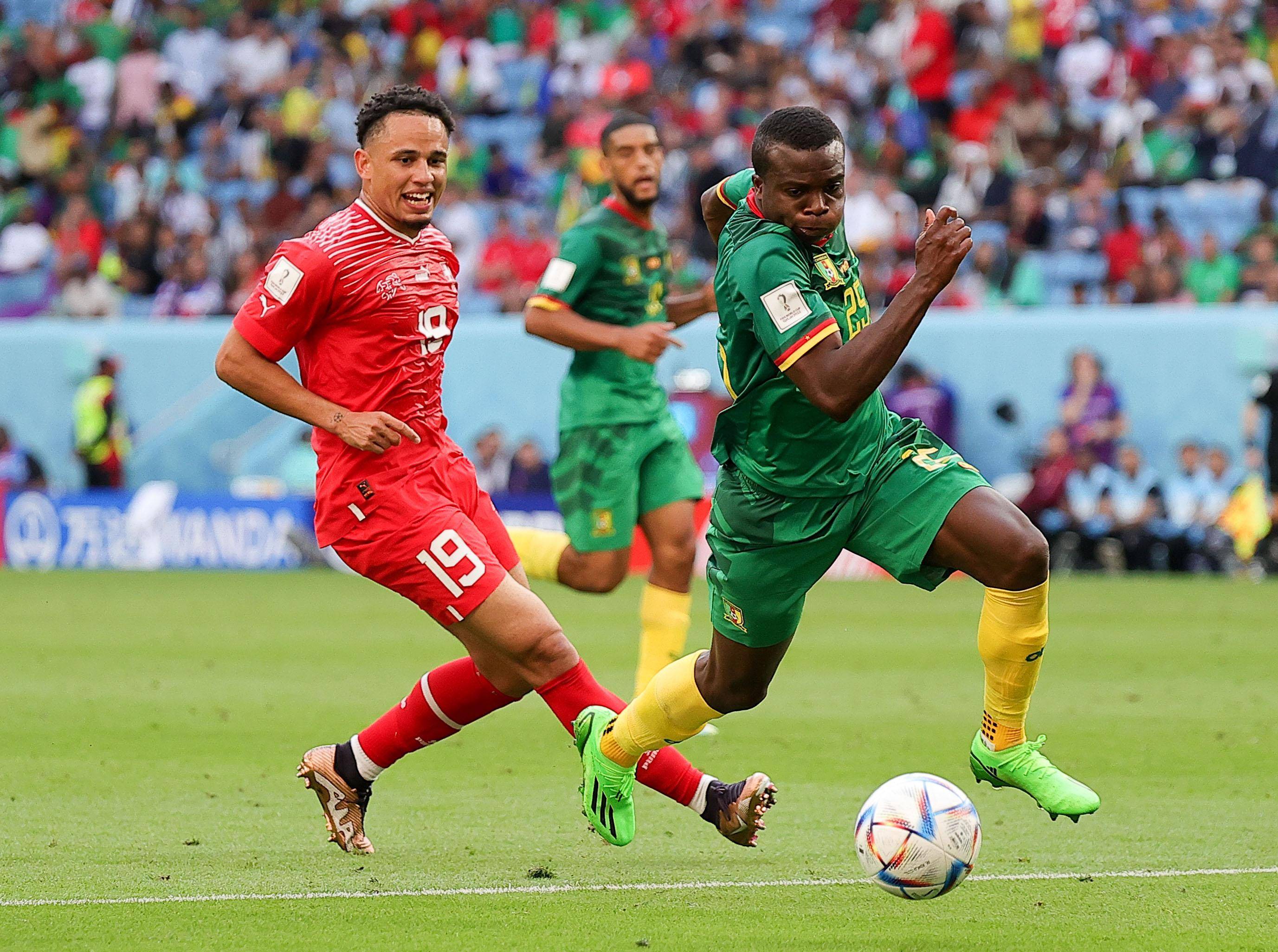 包含C罗在塞尔维亚队比赛中战术调整,比赛规则变更引发热议!赛场气氛高涨的词条 包含C罗在塞尔维亚队比赛中战术调整,比赛规则变更引发热议!赛场气氛高涨的词条